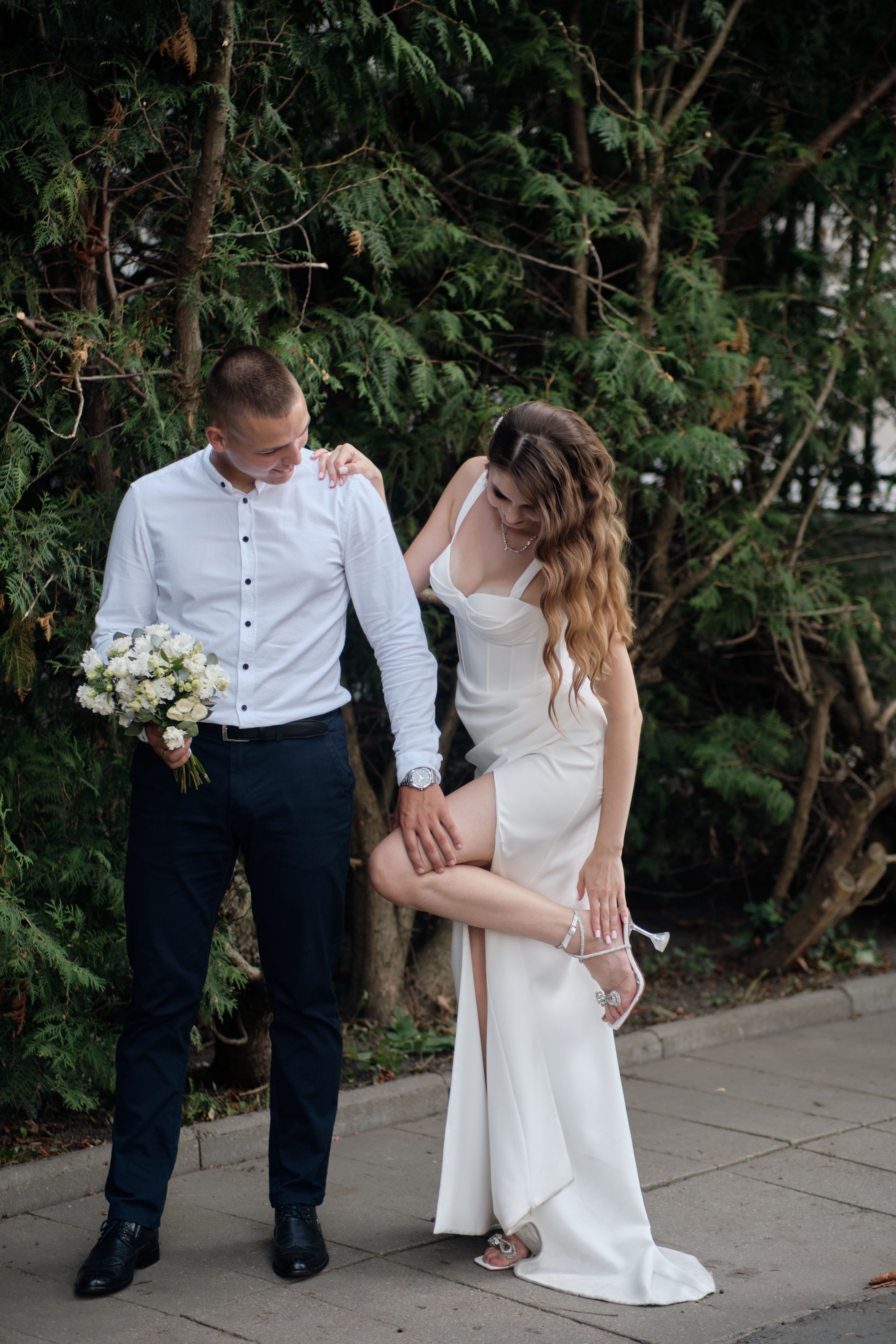 Bride in a sculptural wedding gown